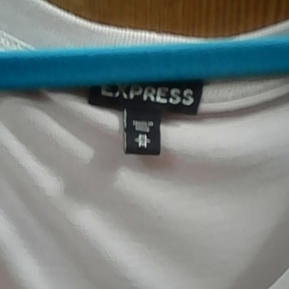 Express blush top - Picture 2 of 4